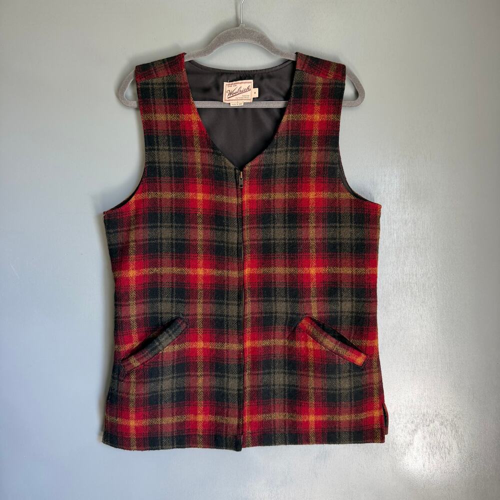 Vintage WOOLRICH Women's Med Plaid Wool Zip Vest Back Button Feature Retro Cold